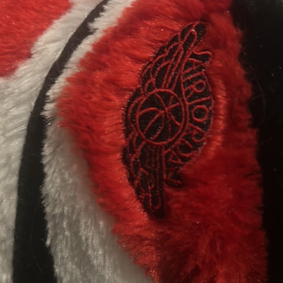 These are Jordan 1’s fuzzy, cozy, house shoes for the sneaker head in you. - Picture 9 of 10